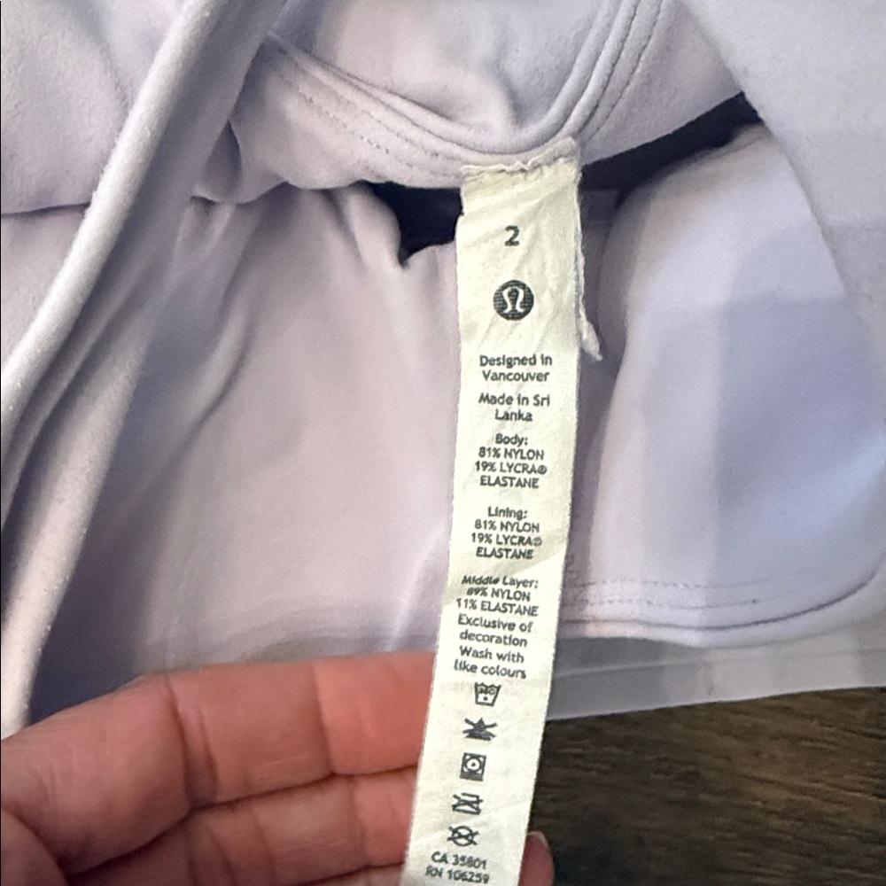 lululemon athletica Women's Lavender Sports Bra Size 2 - Picture 6 of 6